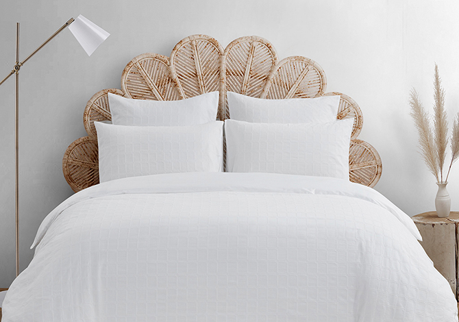 Best bed sheets and fabrics for a comfortable sleep this summer