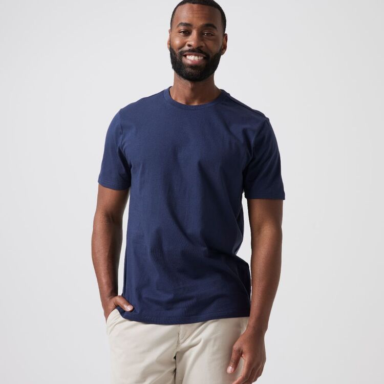 Navy Crew-neck T-shirt with Charcoal Linen Pants Outfits For Men