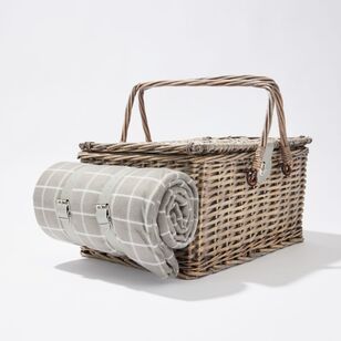 Shaynna Blaze Portsea 4 Person Picnic Basket with Rug