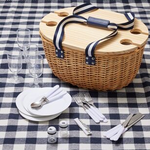 Shaynna Blaze 4 Person Picnic Basket With Table Lid