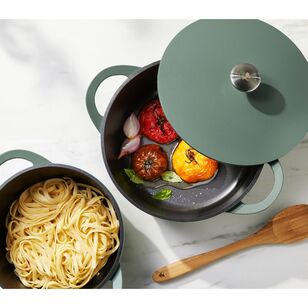 Maxwell & Williams Agile 2.4L Non-Stick Casserole Pot Sage