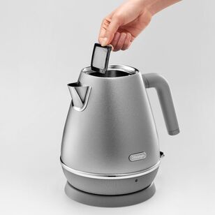 Delonghi Distinta Perla 1.7L Kettle Silver