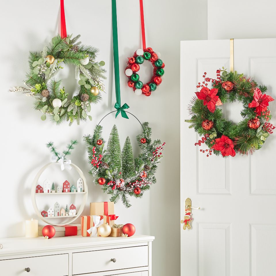 Christmas Wreaths & Garlands